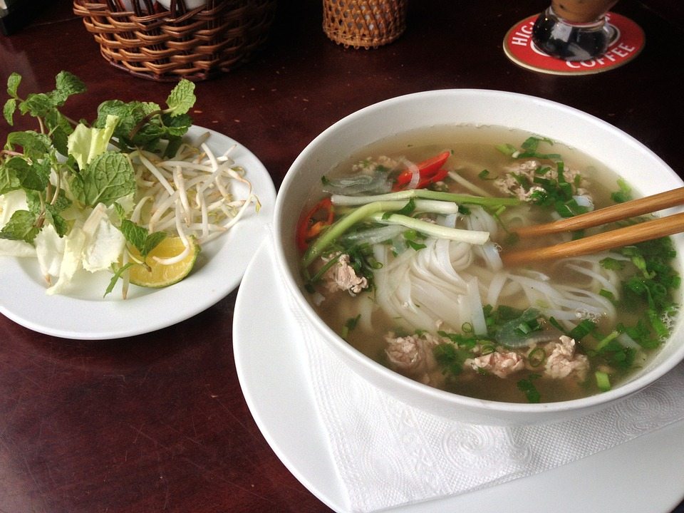 pho bo - 10 local foods not to miss while in Vietnam